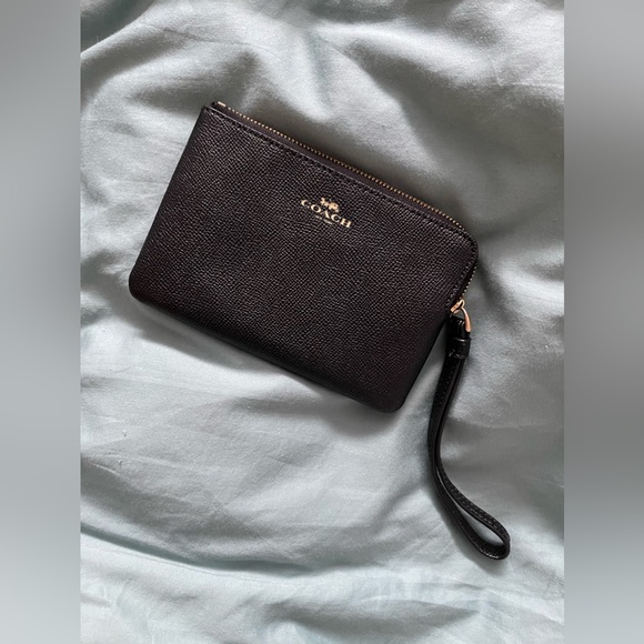 Coach wristlet with strap black/gold leather wallet card holder - Picture 3 of 10